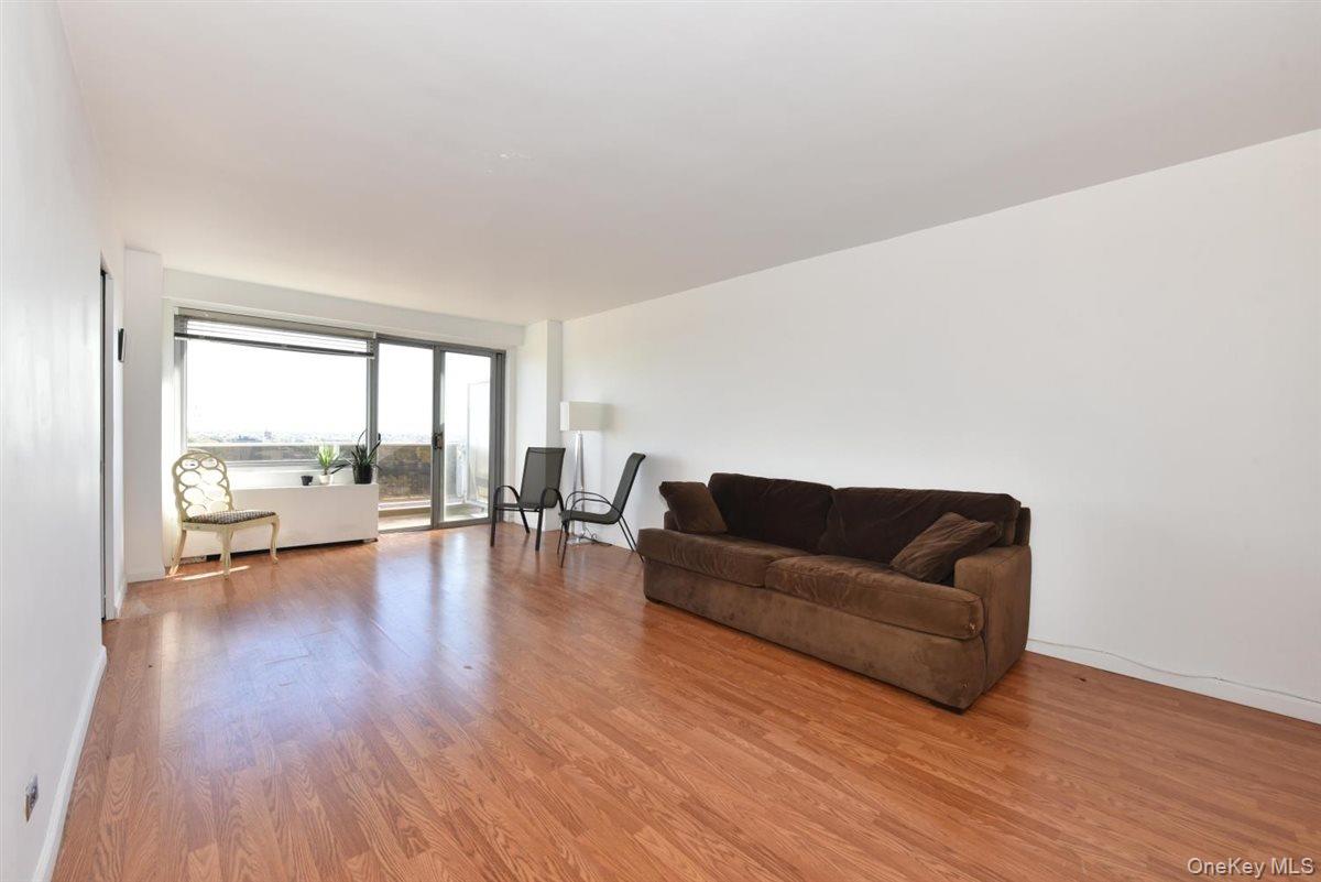 175-20 Wexford Terrace, Unit 16L