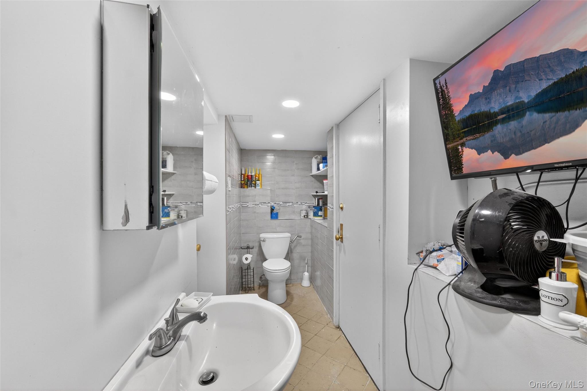 86 Smart Avenue – For Sale photo 16