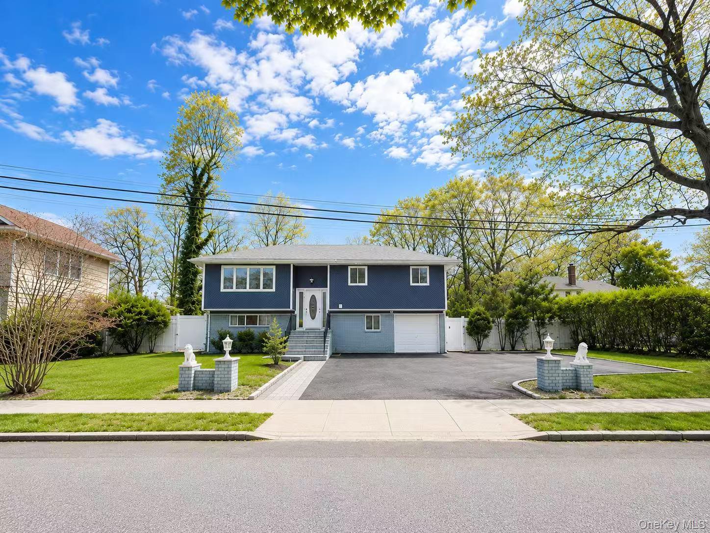 18 Park Drive East – For Sale photo 28