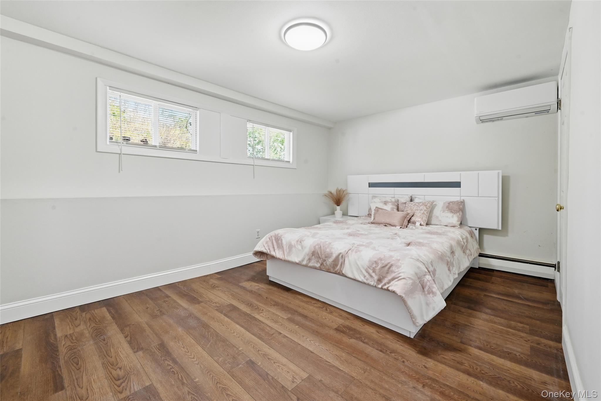 18 Park Drive East – For Sale photo 22