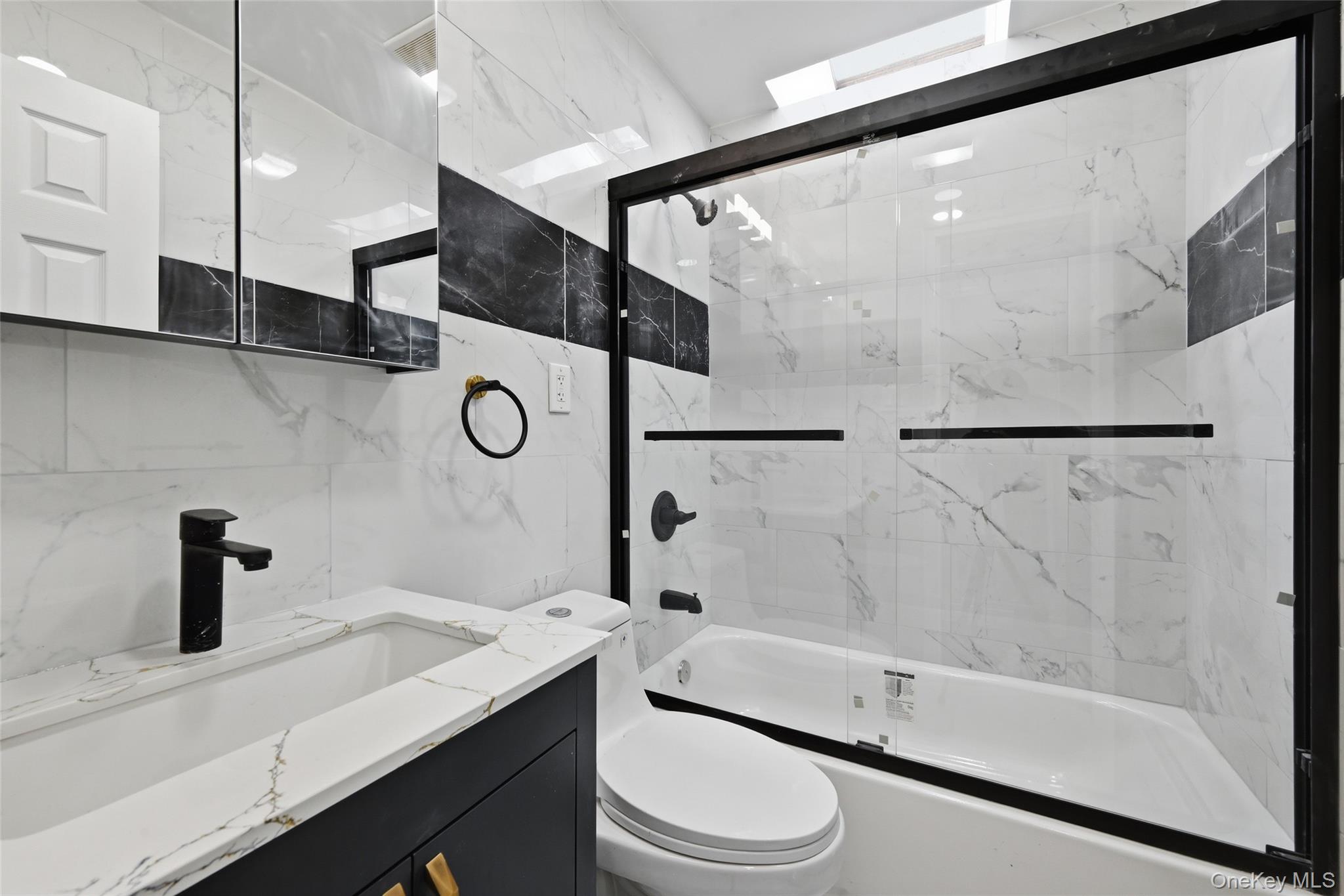18 Park Drive East – For Sale photo 10