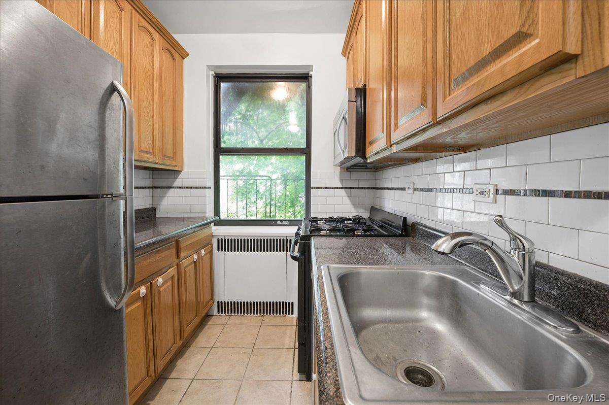 3015 Riverdale Avenue, Unit 5B photo 12