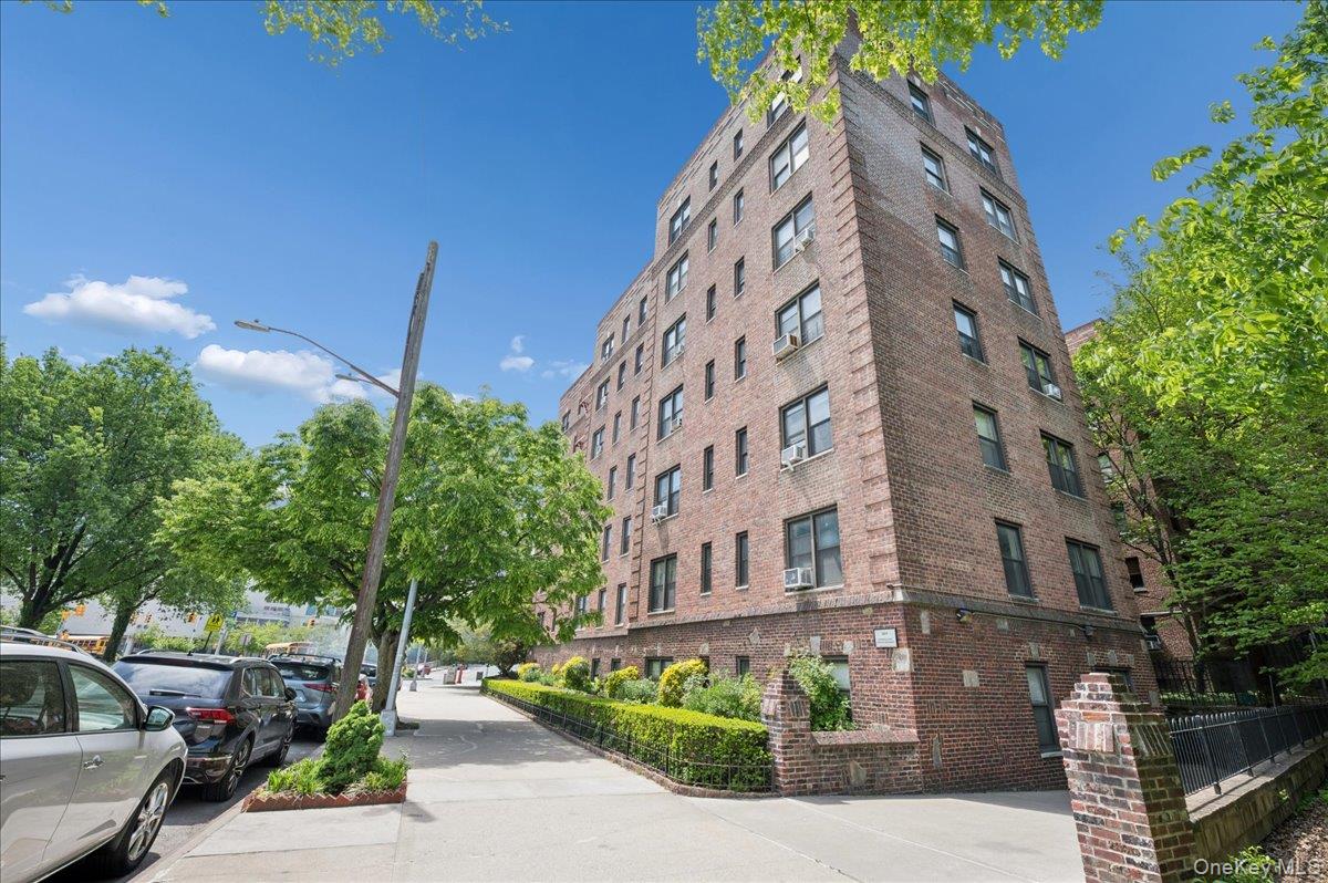 3015 Riverdale Avenue, Unit 5B