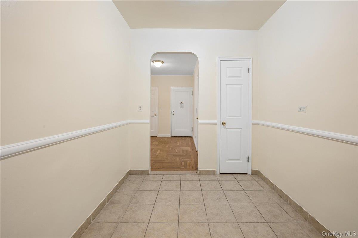 3015 Riverdale Avenue, Unit 5B photo 9