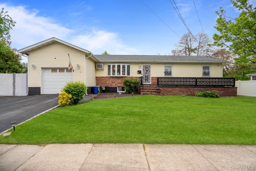 10 Francisco Avenue – For Sale photo 2