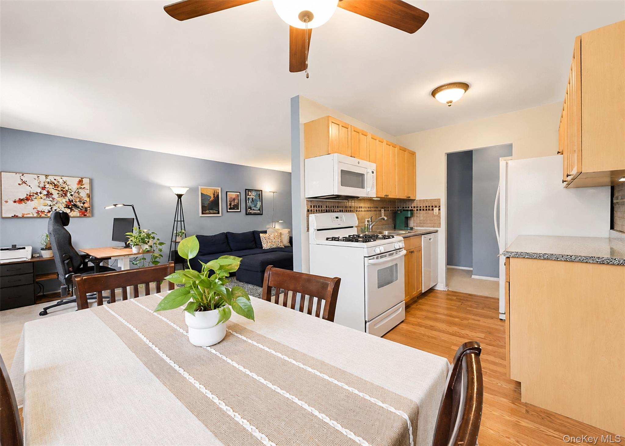 460 Old Town Road, Unit 3K photo 5