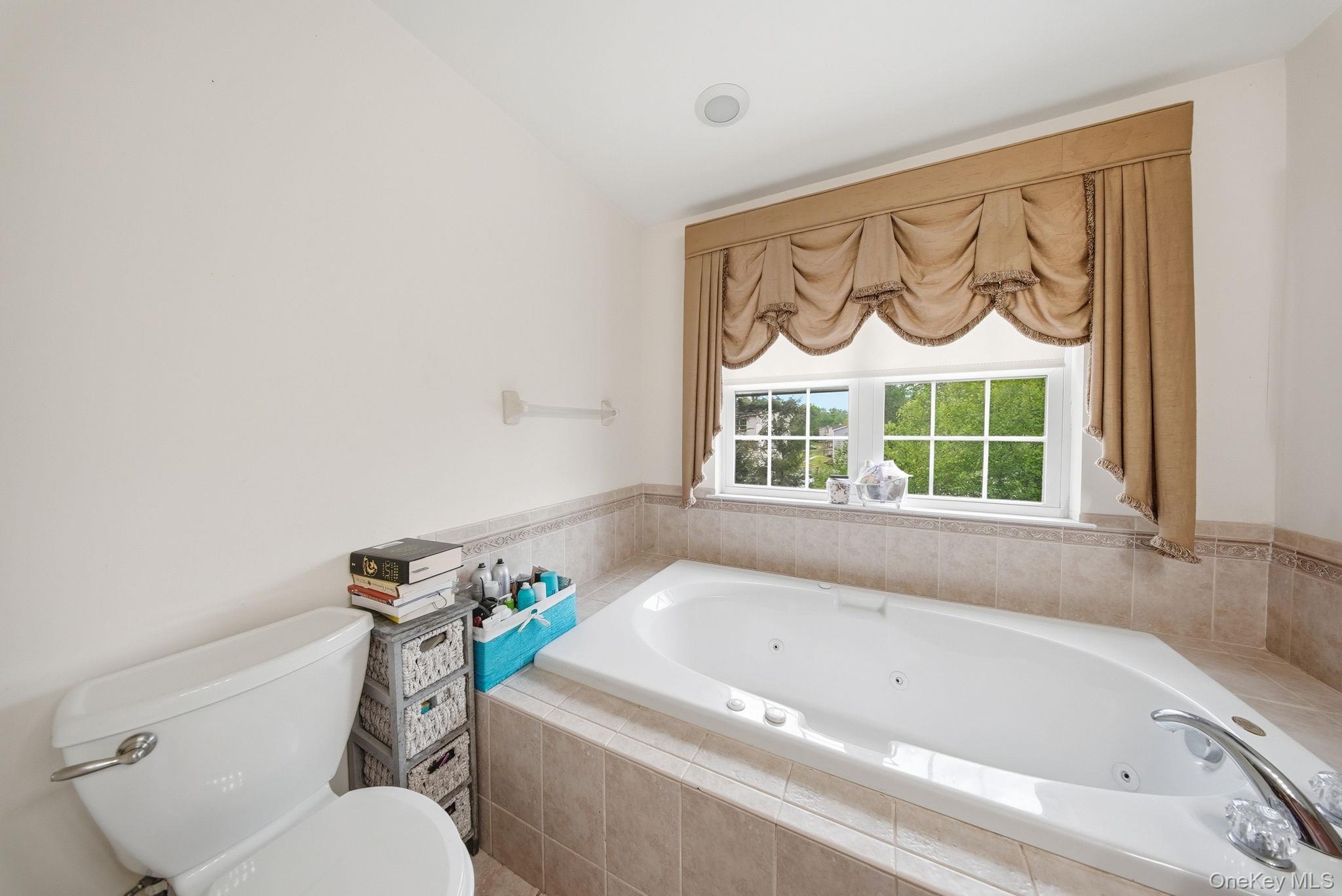 16 Plymouth Lane – For Sale photo 25