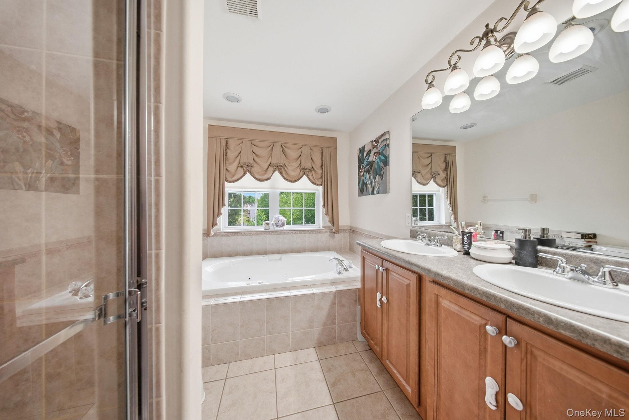 16 Plymouth Lane – For Sale photo 26