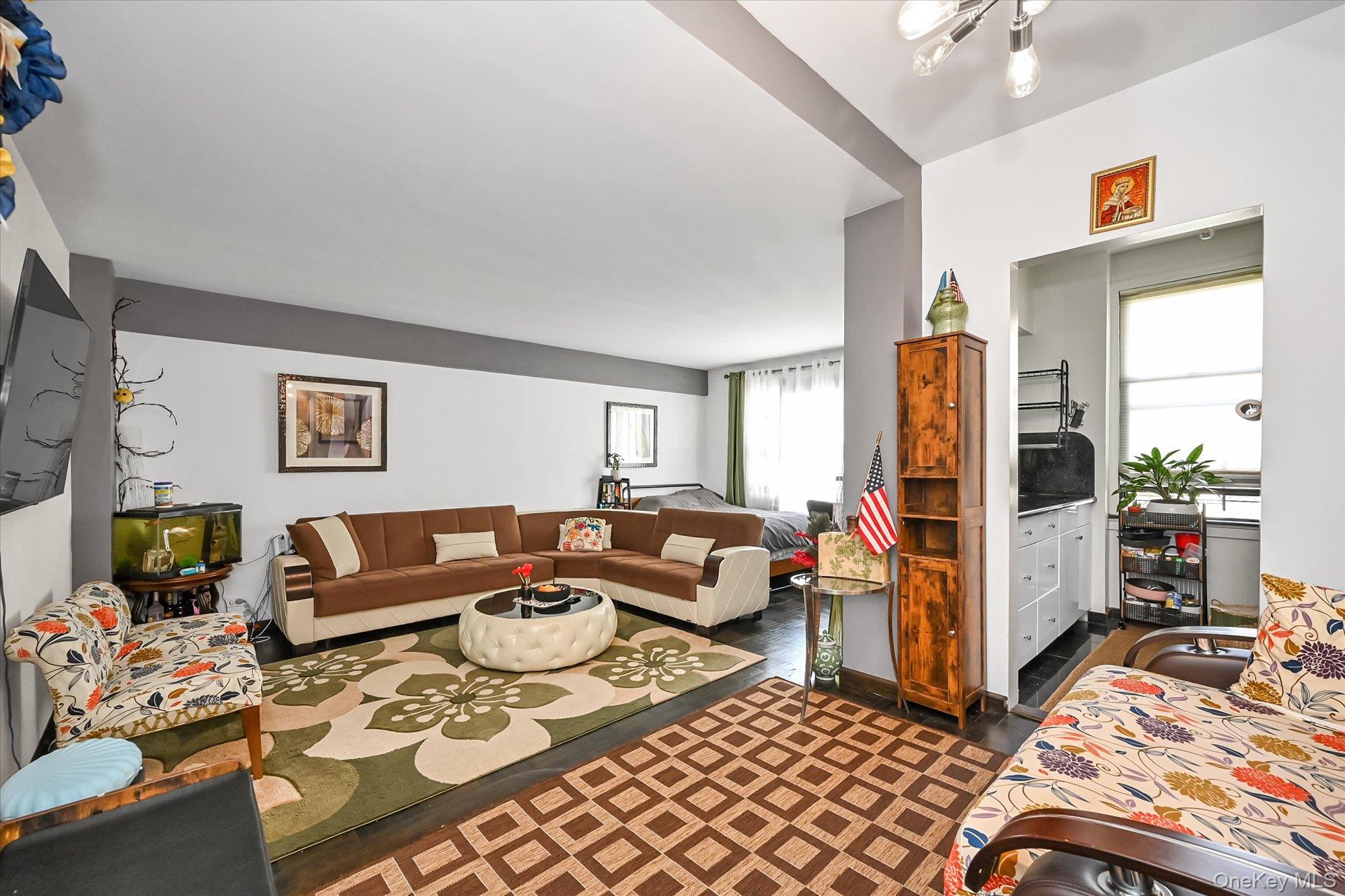 98-25 64th Road, Unit 5E photo 3