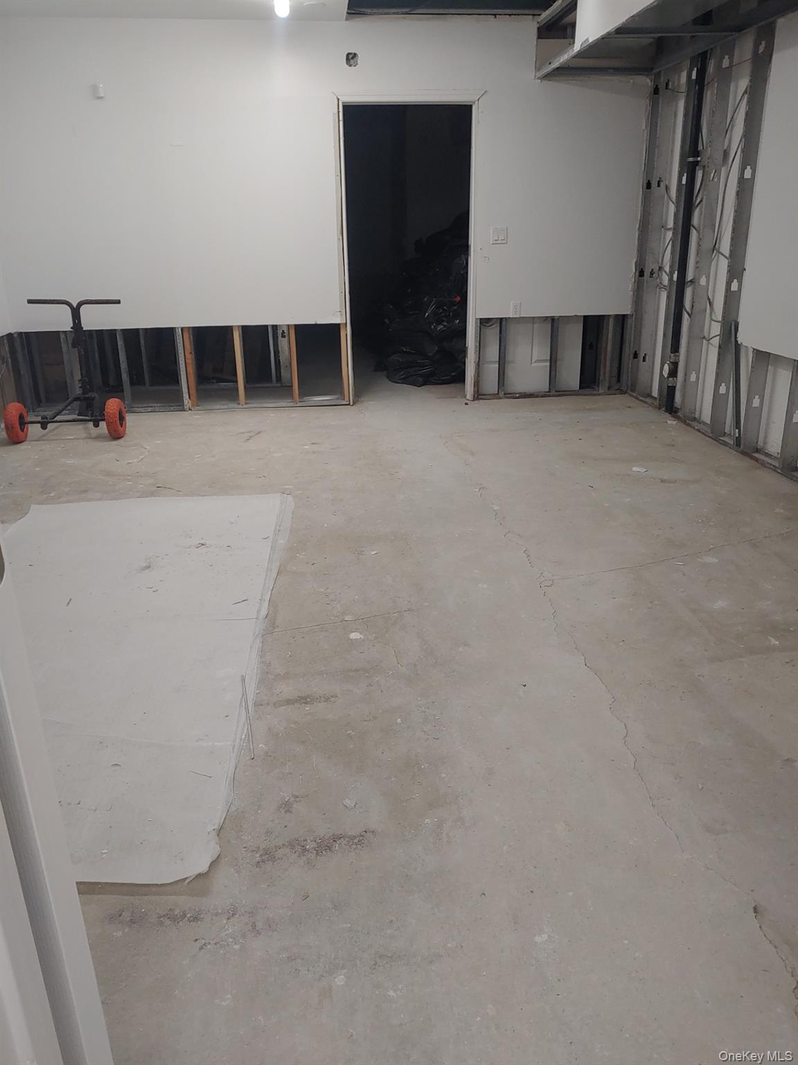 251-16 Hillside Ave – For Rent photo 2