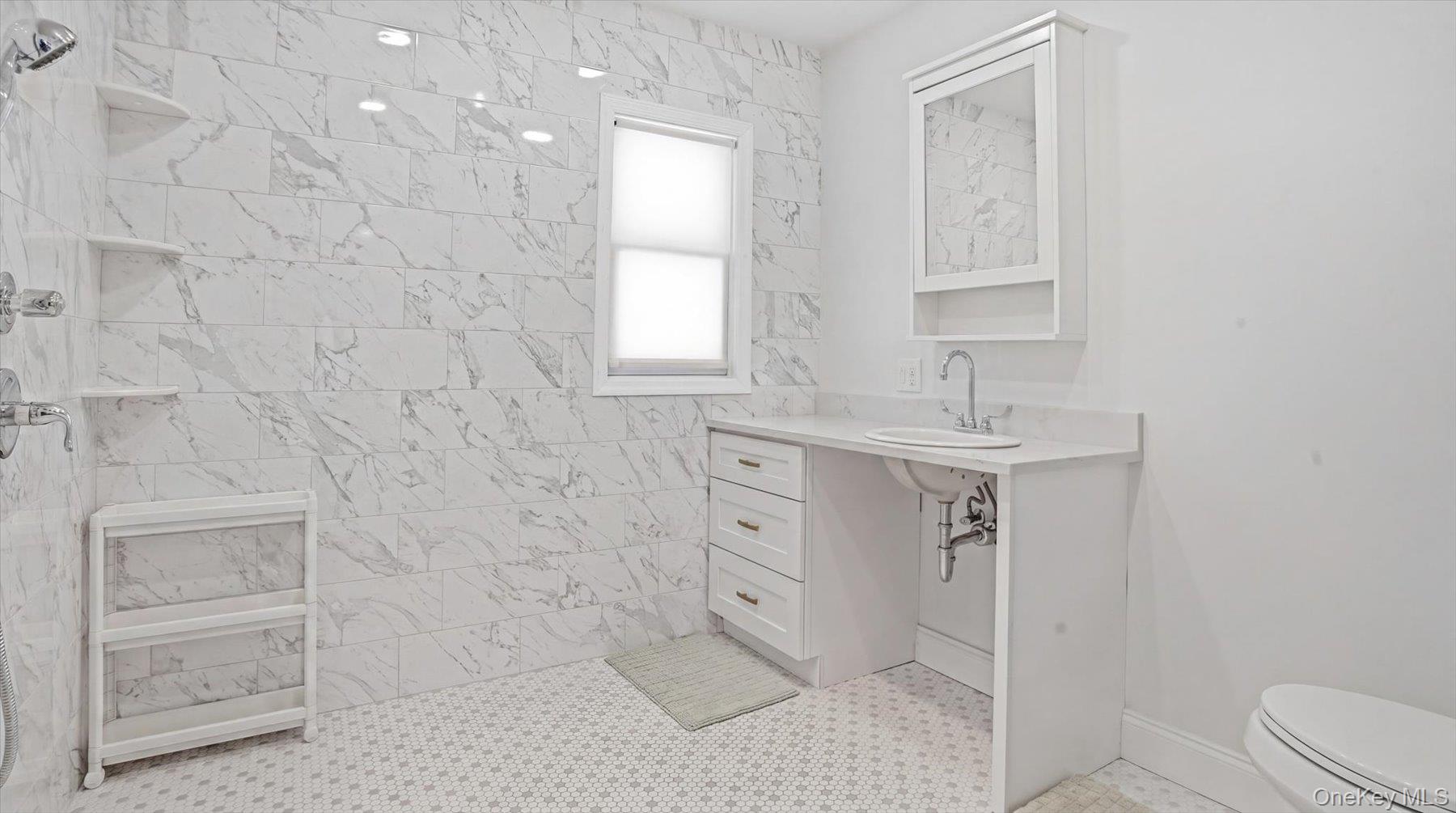32 Red Creek Road – For Rent photo 16