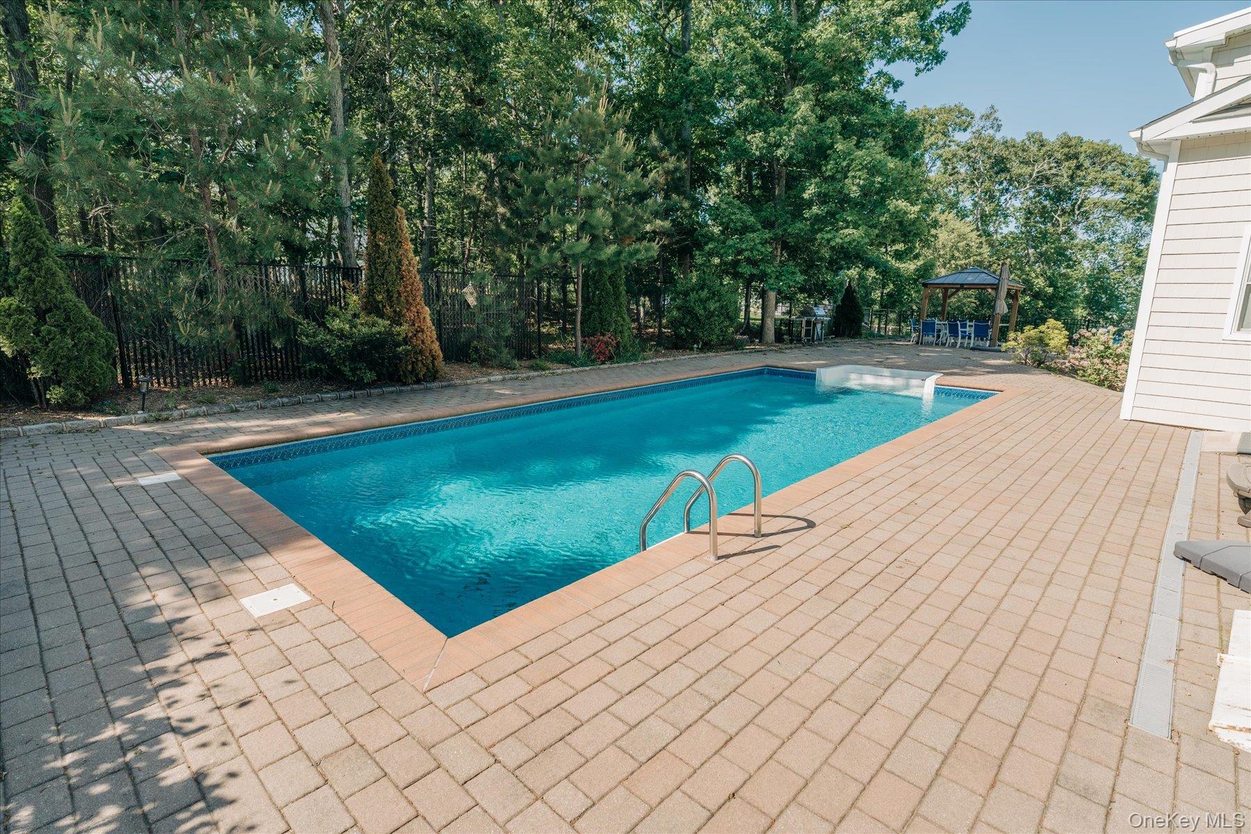 32 Red Creek Road – For Rent photo 2