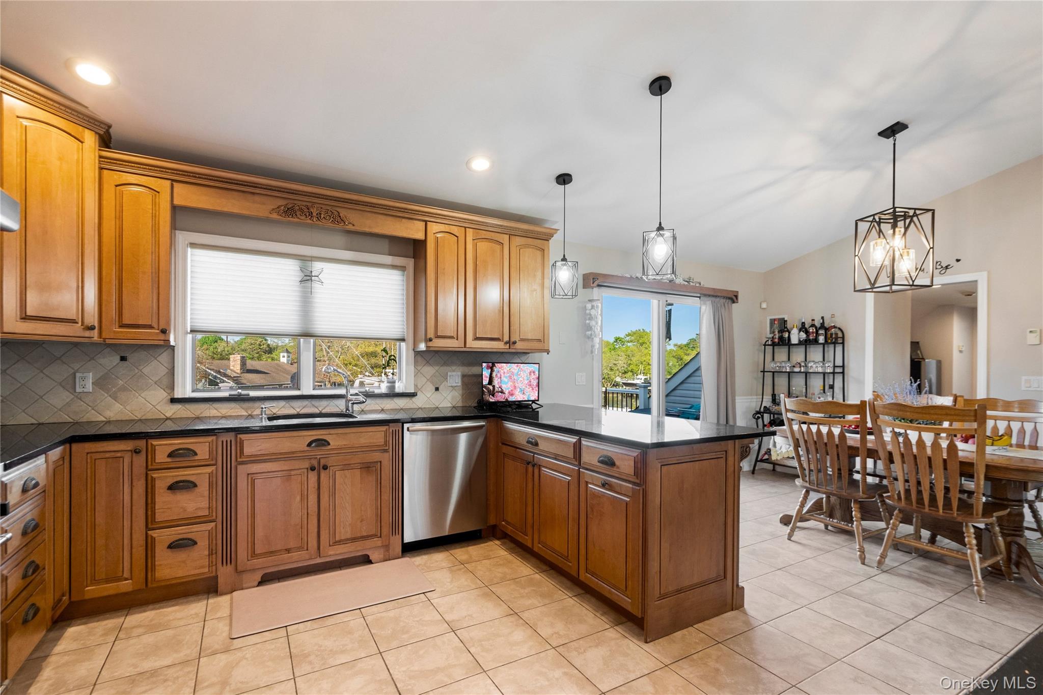 24 Biltmore Avenueext Avenue – For Sale photo 24