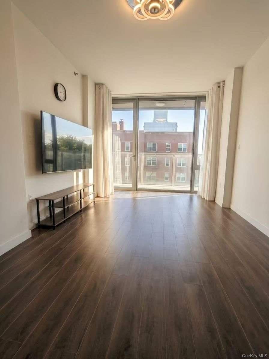 144-27 Sanford Avenue, Unit 6O photo 6
