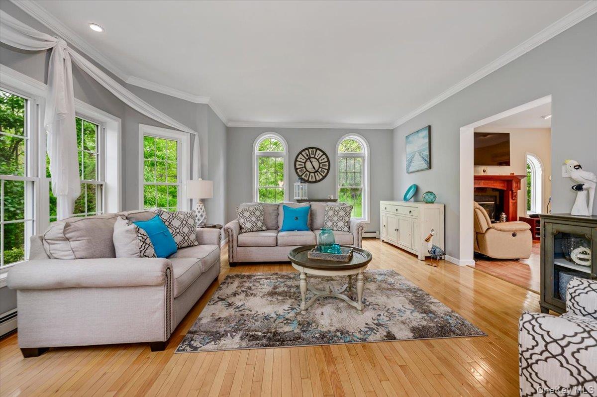 24 Muscoot Road E – For Sale photo 4