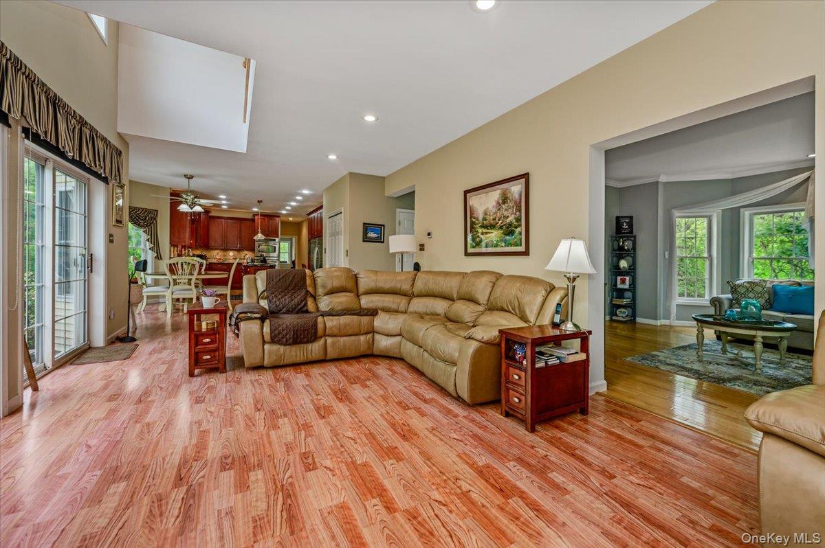 24 Muscoot Road E – For Sale photo 10