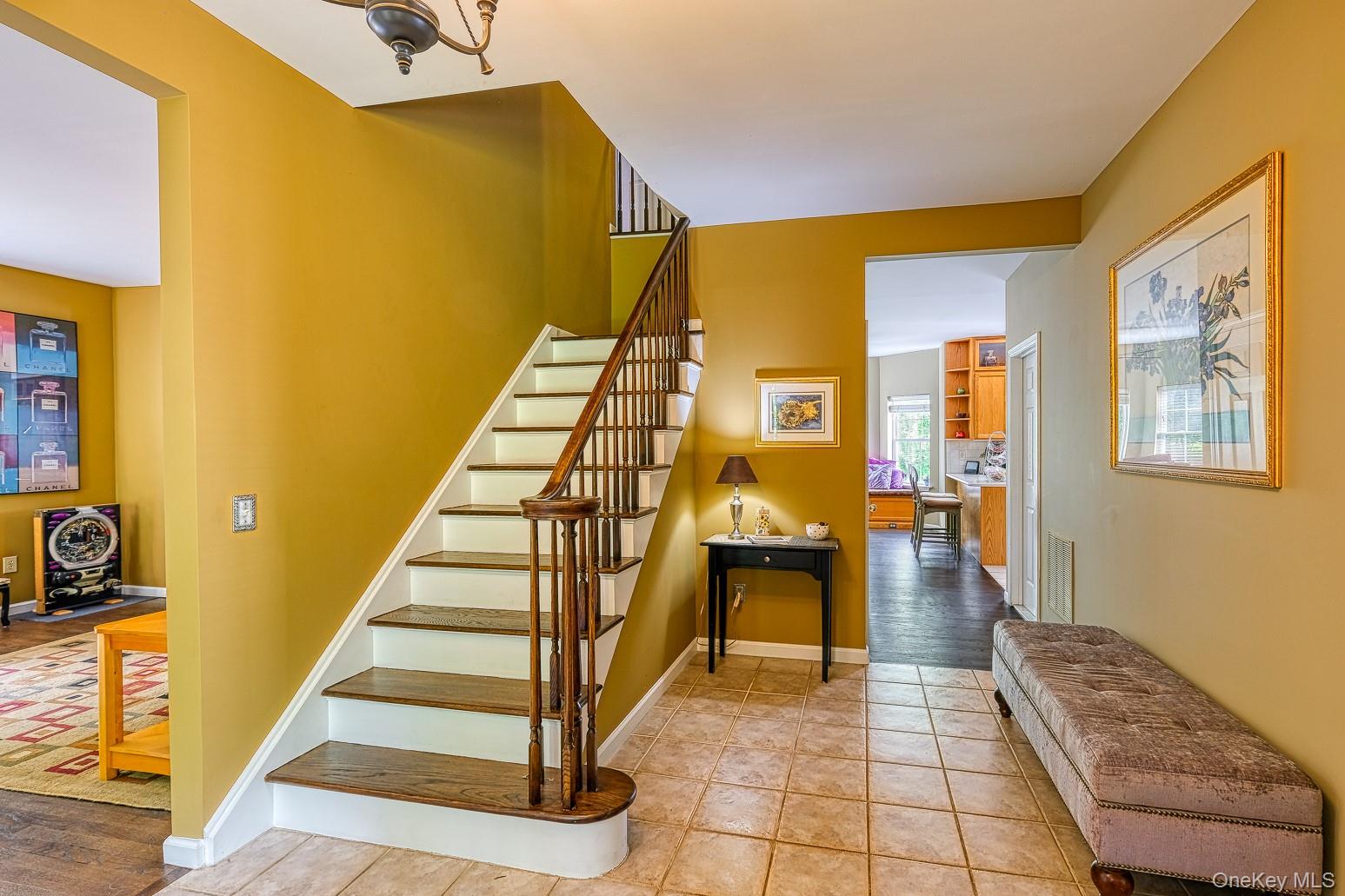 107 Scenic Drive W – For Sale photo 2