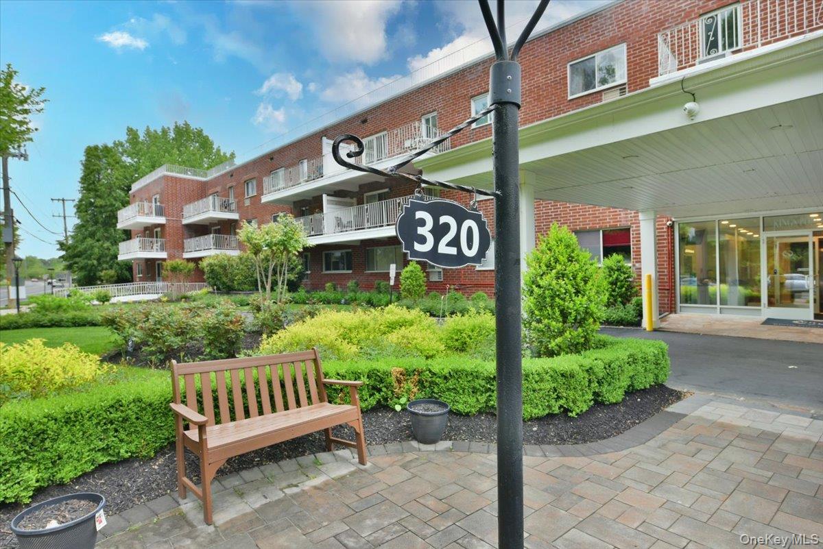 320 East Shore Road, Unit 15A