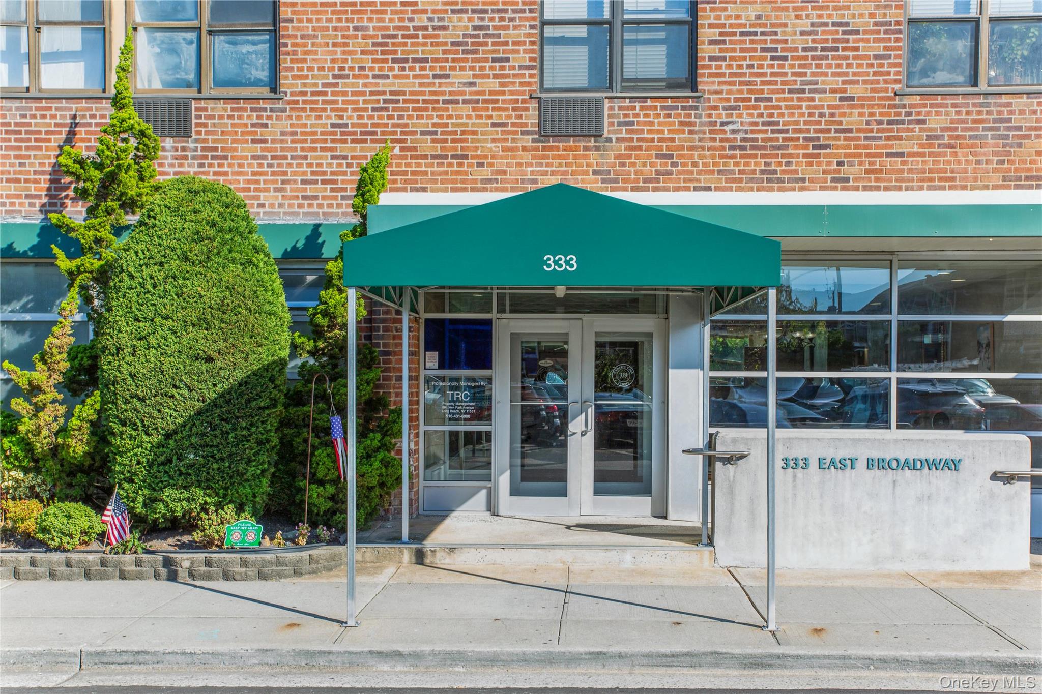 333 E Broadway, Unit 3B