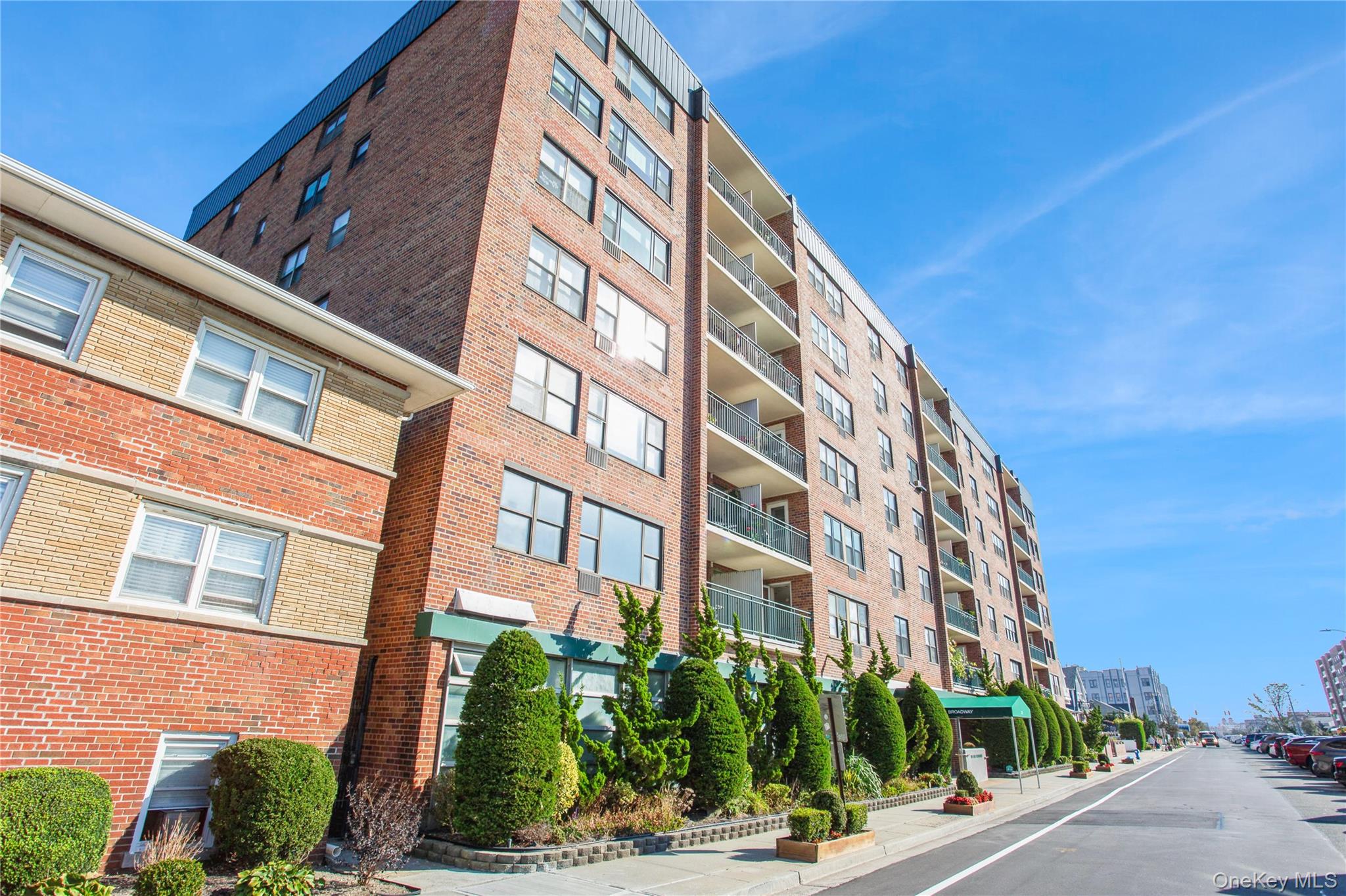 333 E Broadway, Unit 3B photo 3
