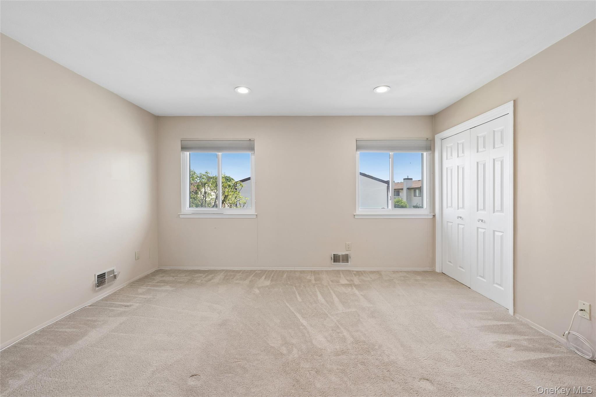 86 W Cambridge Drive W, Unit 86 photo 43