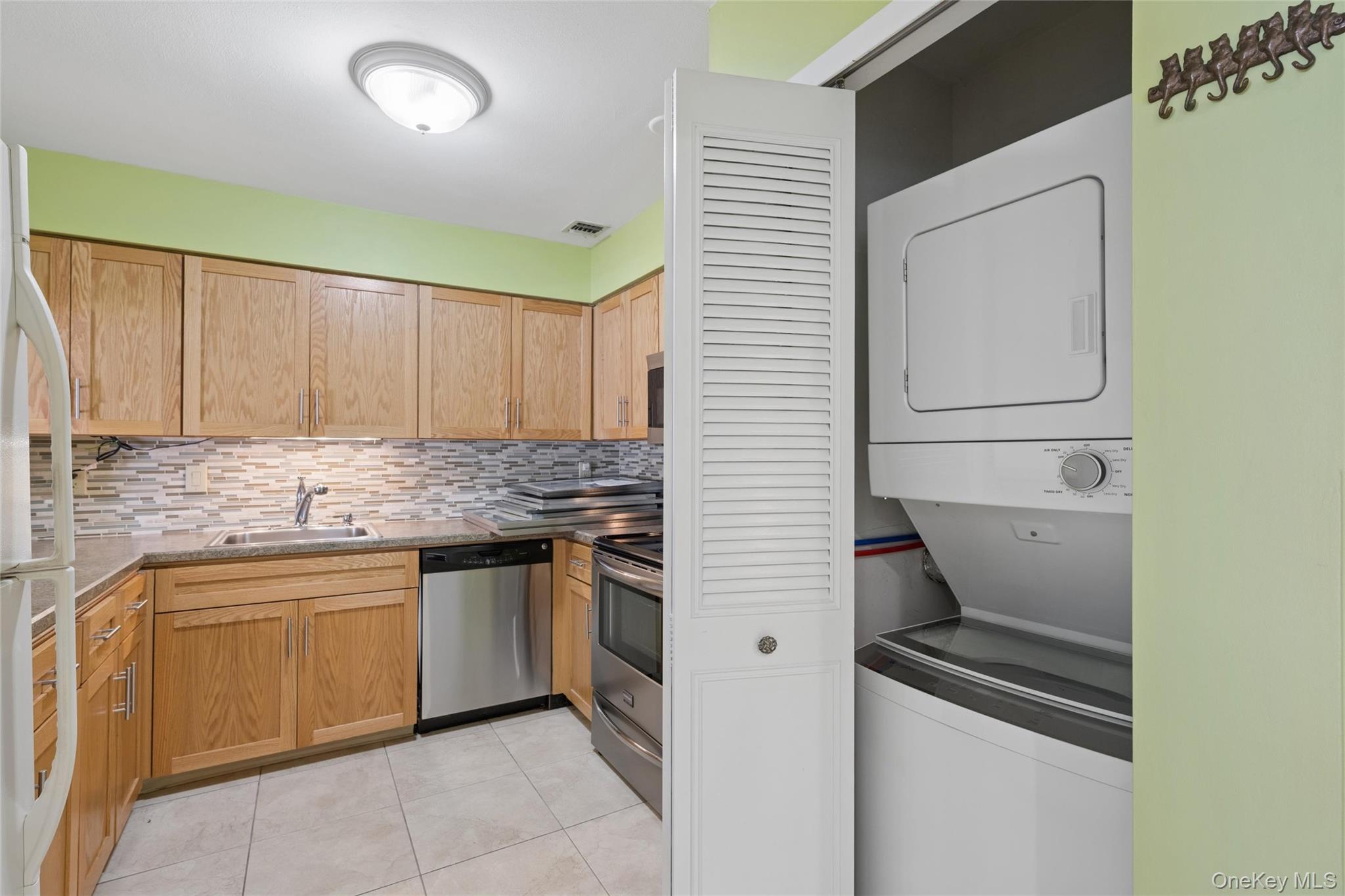 86 W Cambridge Drive W, Unit 86 photo 38