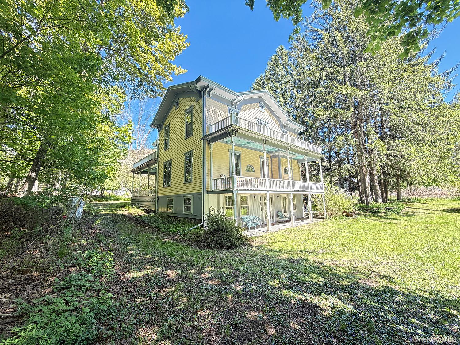 12 Railroad Street – For Sale photo 3