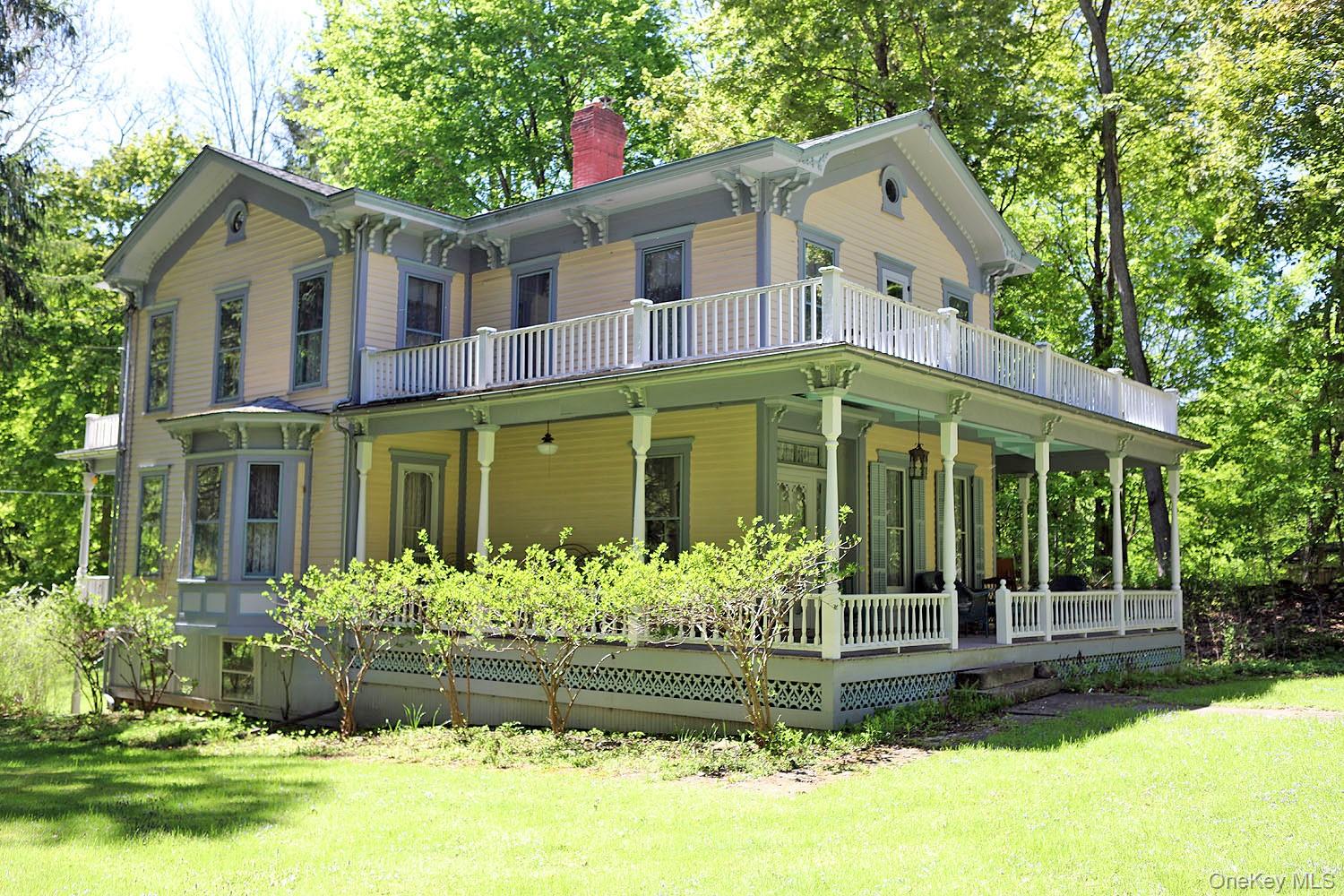 12 Railroad Street – For Sale