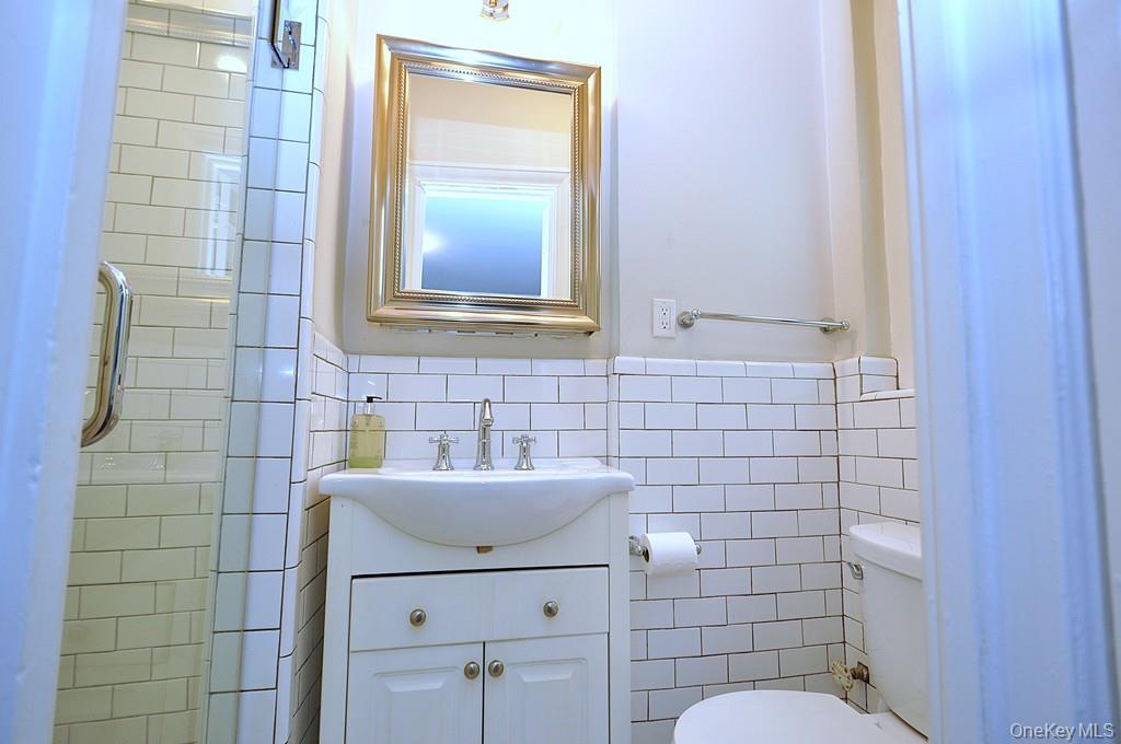 143 Garth Road, Unit 4N photo 21