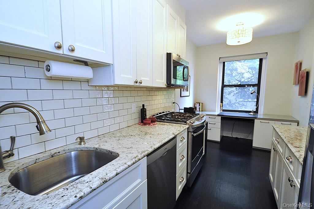 143 Garth Road, Unit 4N photo 10