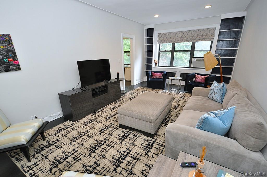 143 Garth Road, Unit 4N photo 6