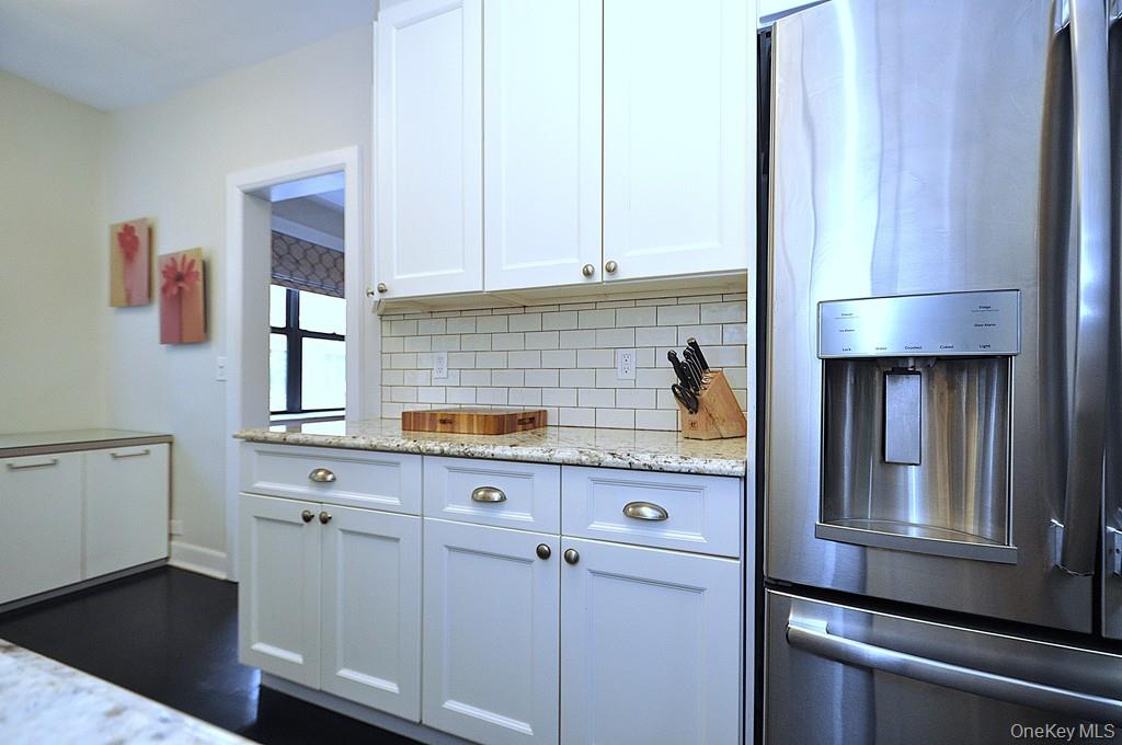 143 Garth Road, Unit 4N photo 12
