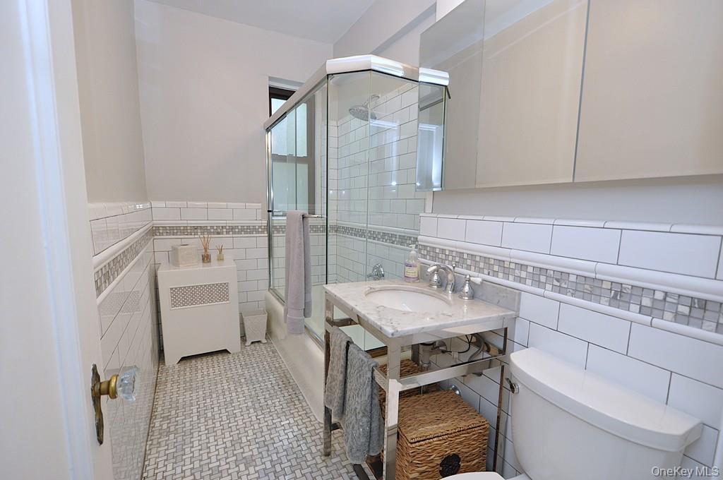 143 Garth Road, Unit 4N photo 28