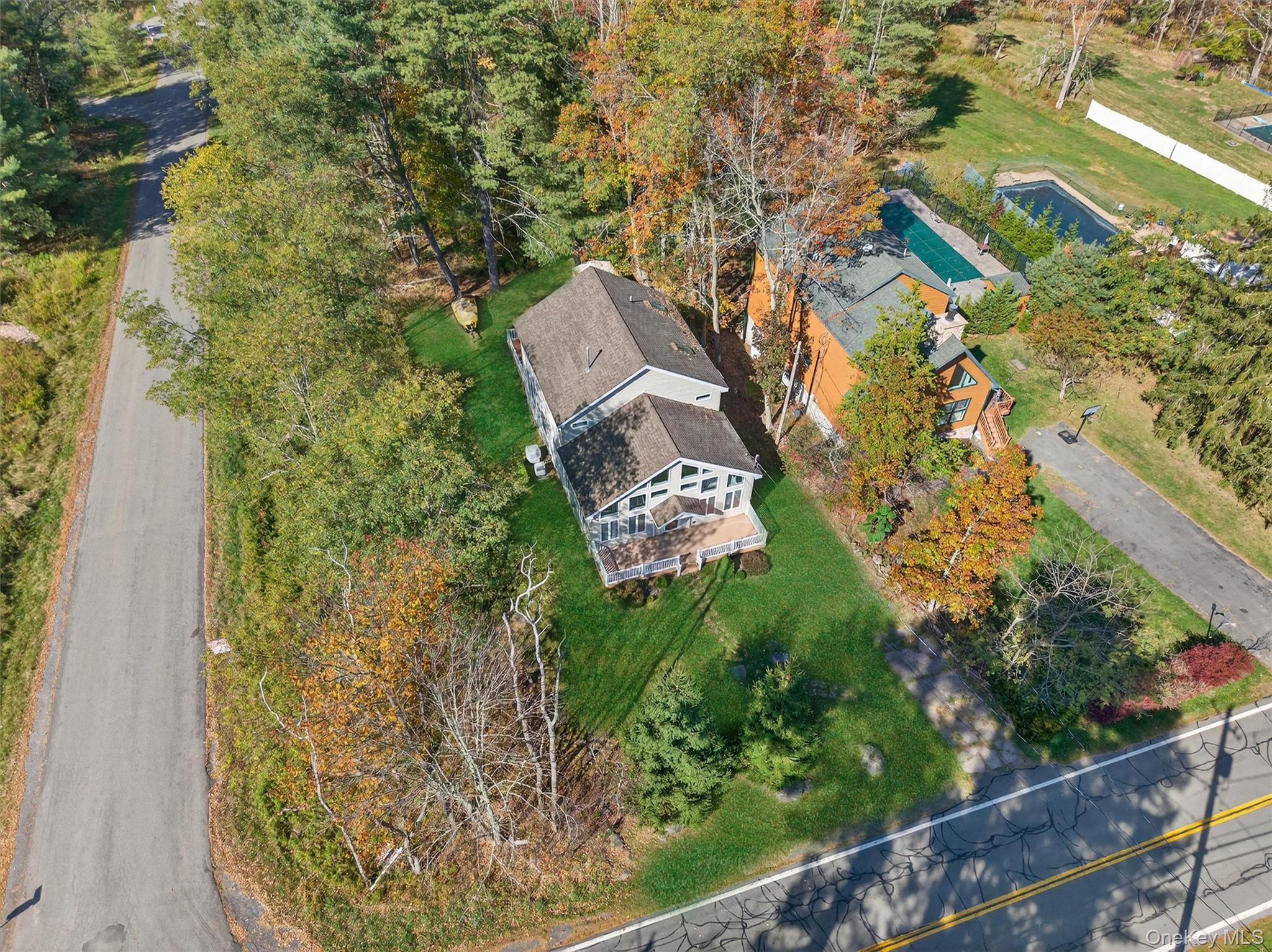518 Sackett Lake Road – For Sale photo 4