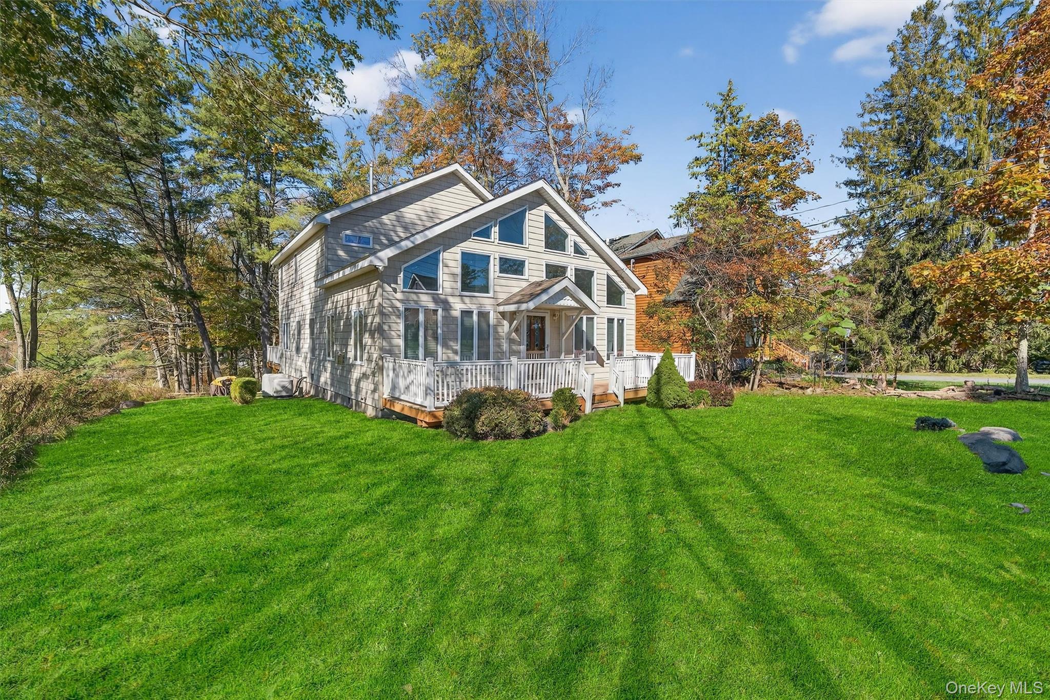 518 Sackett Lake Road – For Sale