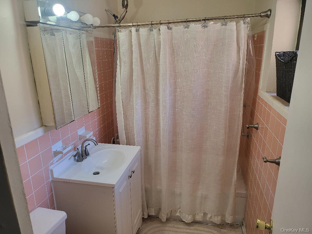 87-50 204 Street, Unit B46 photo 6