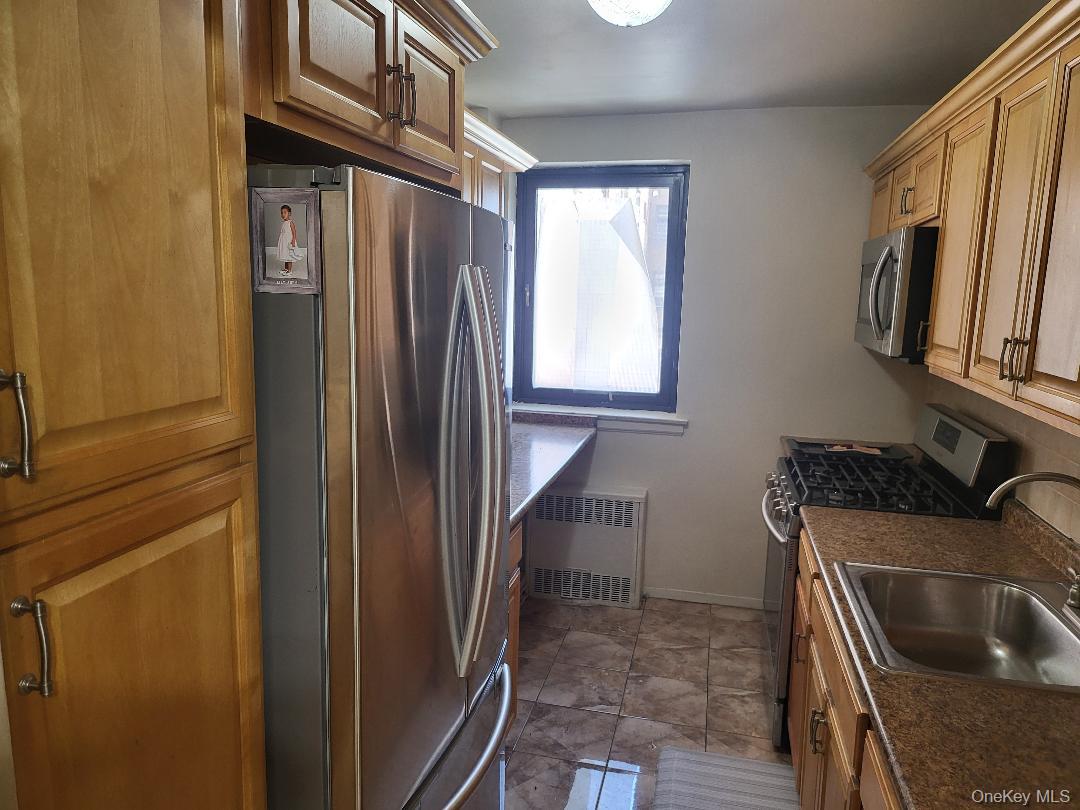 87-50 204 Street, Unit B46 photo 4
