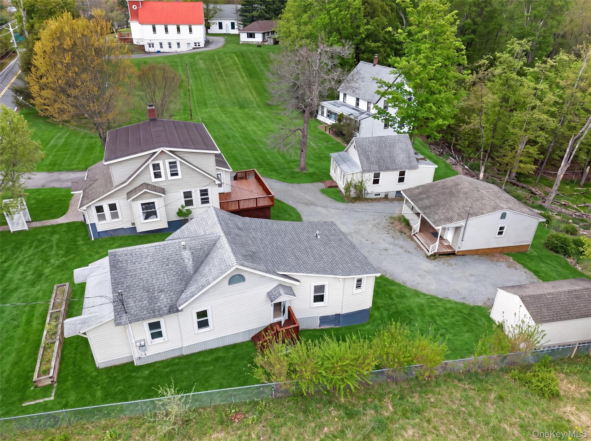 48-50 Horseshoe Lake Road – For Sale photo 3