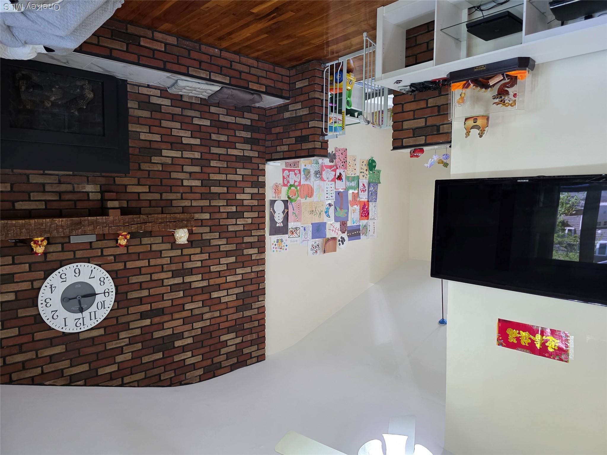 10 Meehan Lane – For Sale photo 8