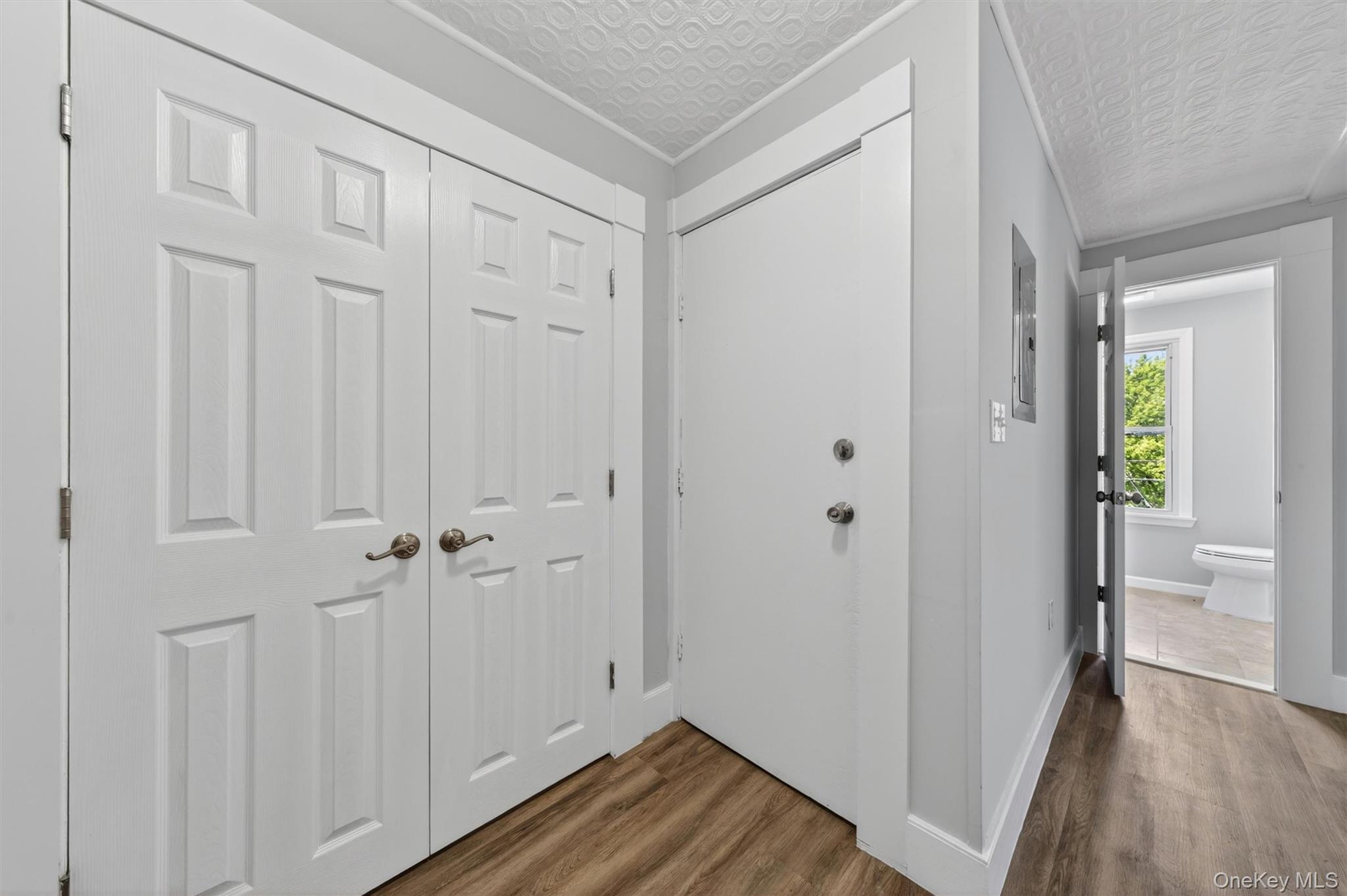 90 Montgomery Street, Unit Upper photo 6