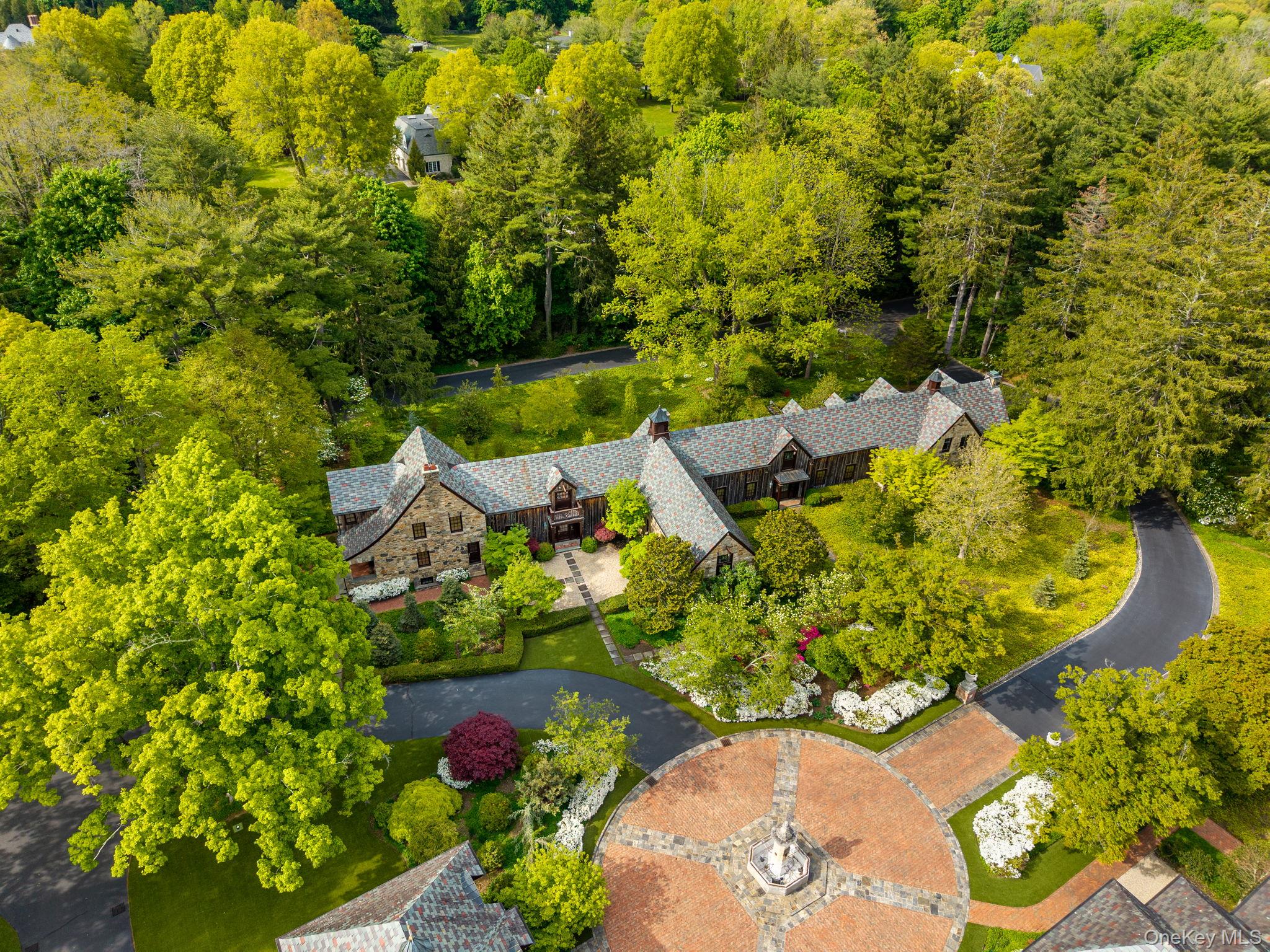 1 Applewood Estate – For Sale photo 38