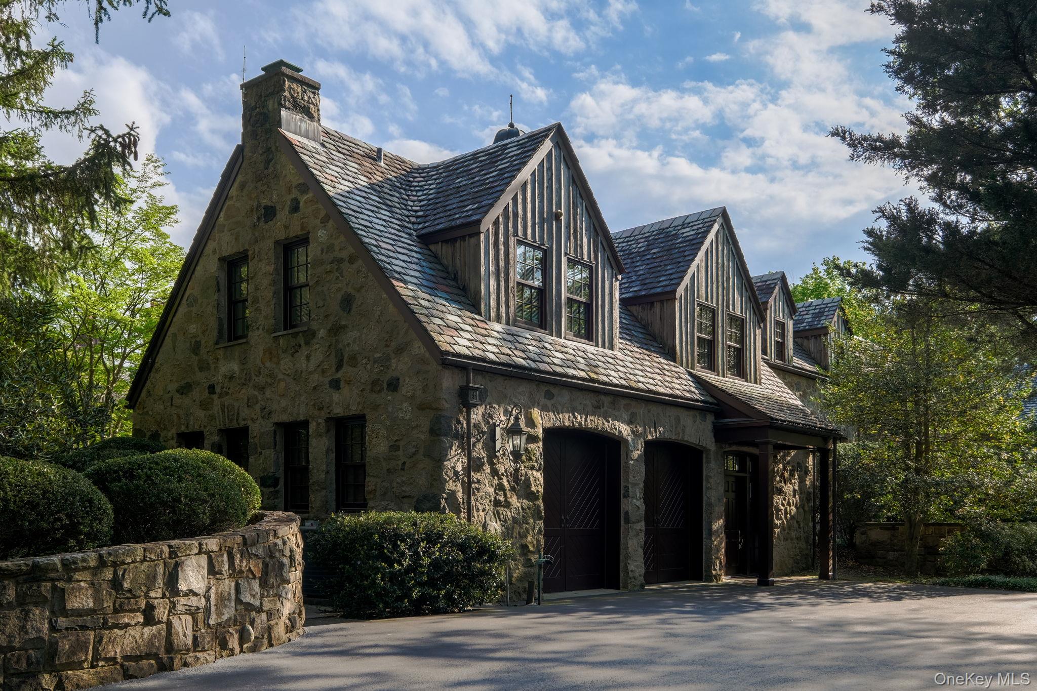 1 Applewood Estate – For Sale photo 40