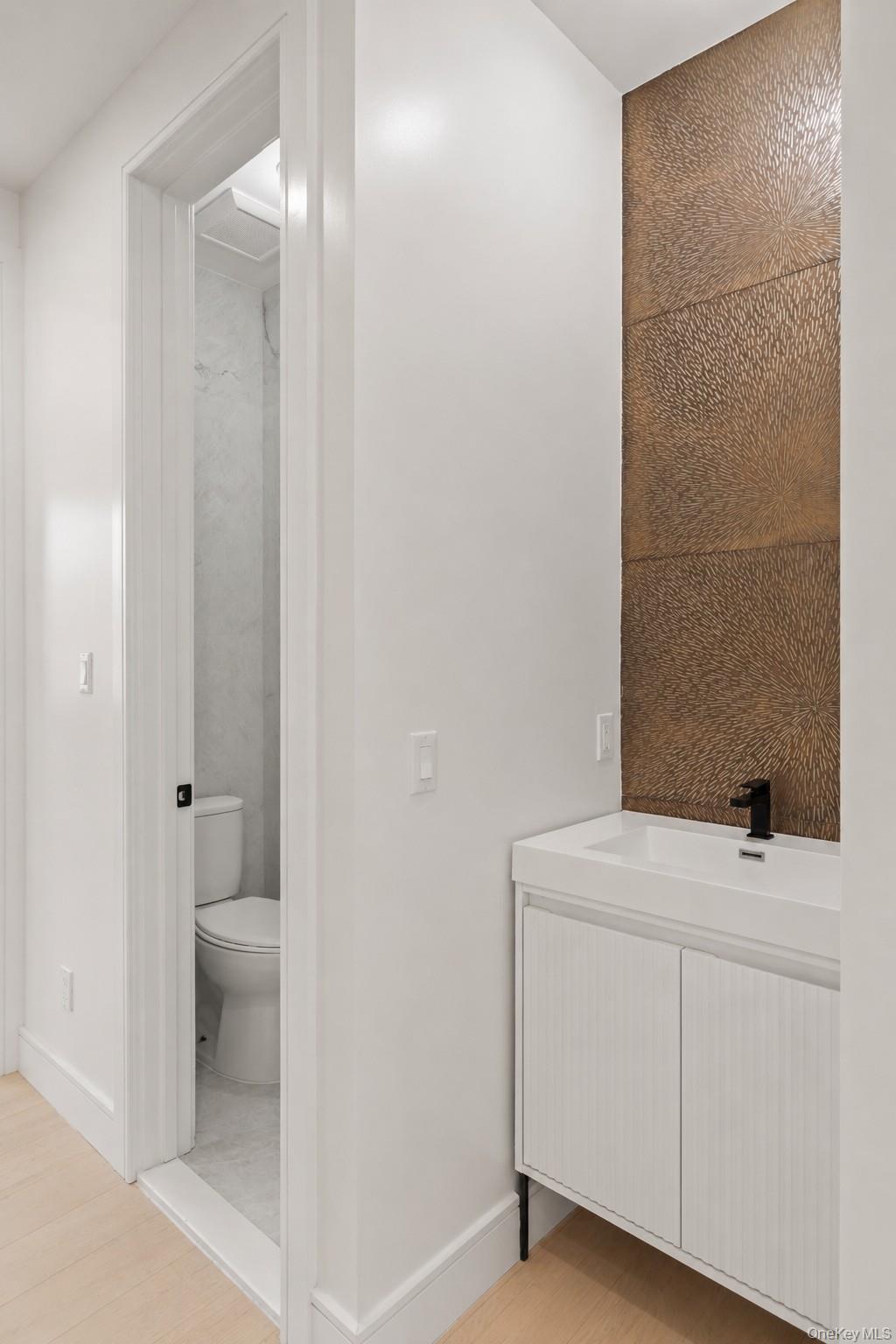 15 Warren Court, Unit 212 photo 14