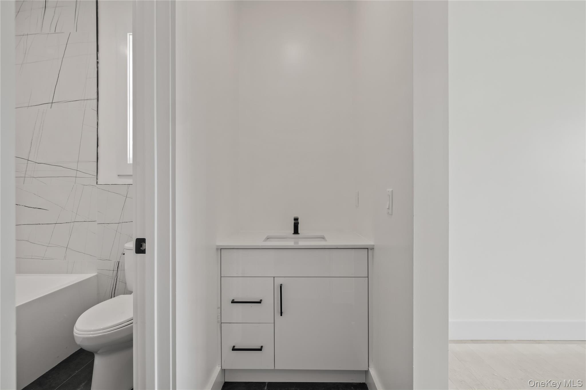 15 Warren Court, Unit 212 photo 20
