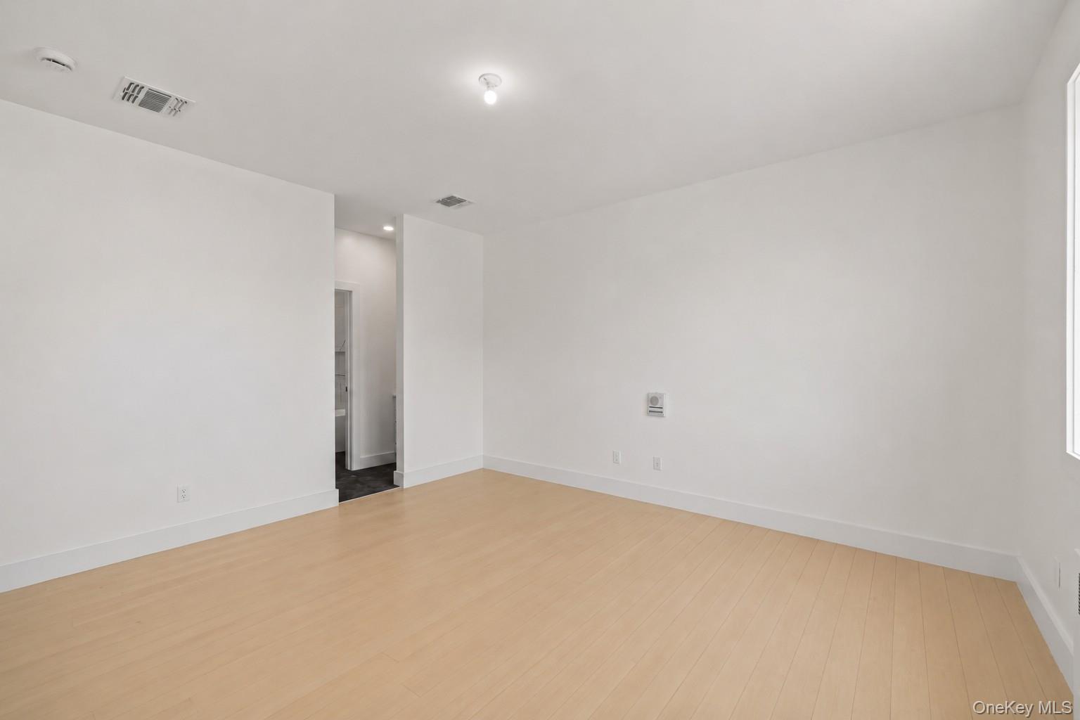 15 Warren Court, Unit 212 photo 18