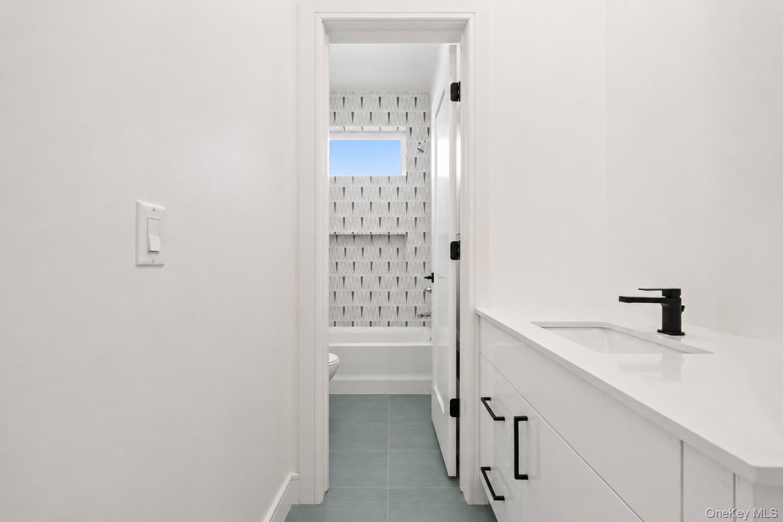 15 Warren Court, Unit 212 photo 27