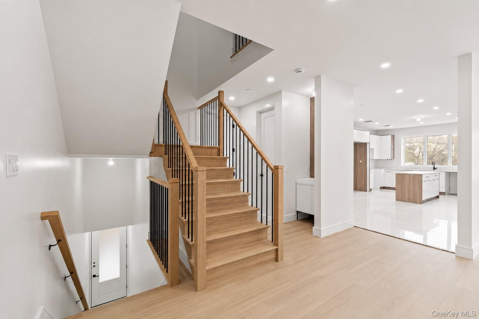 15 Warren Court, Unit 212 photo 4