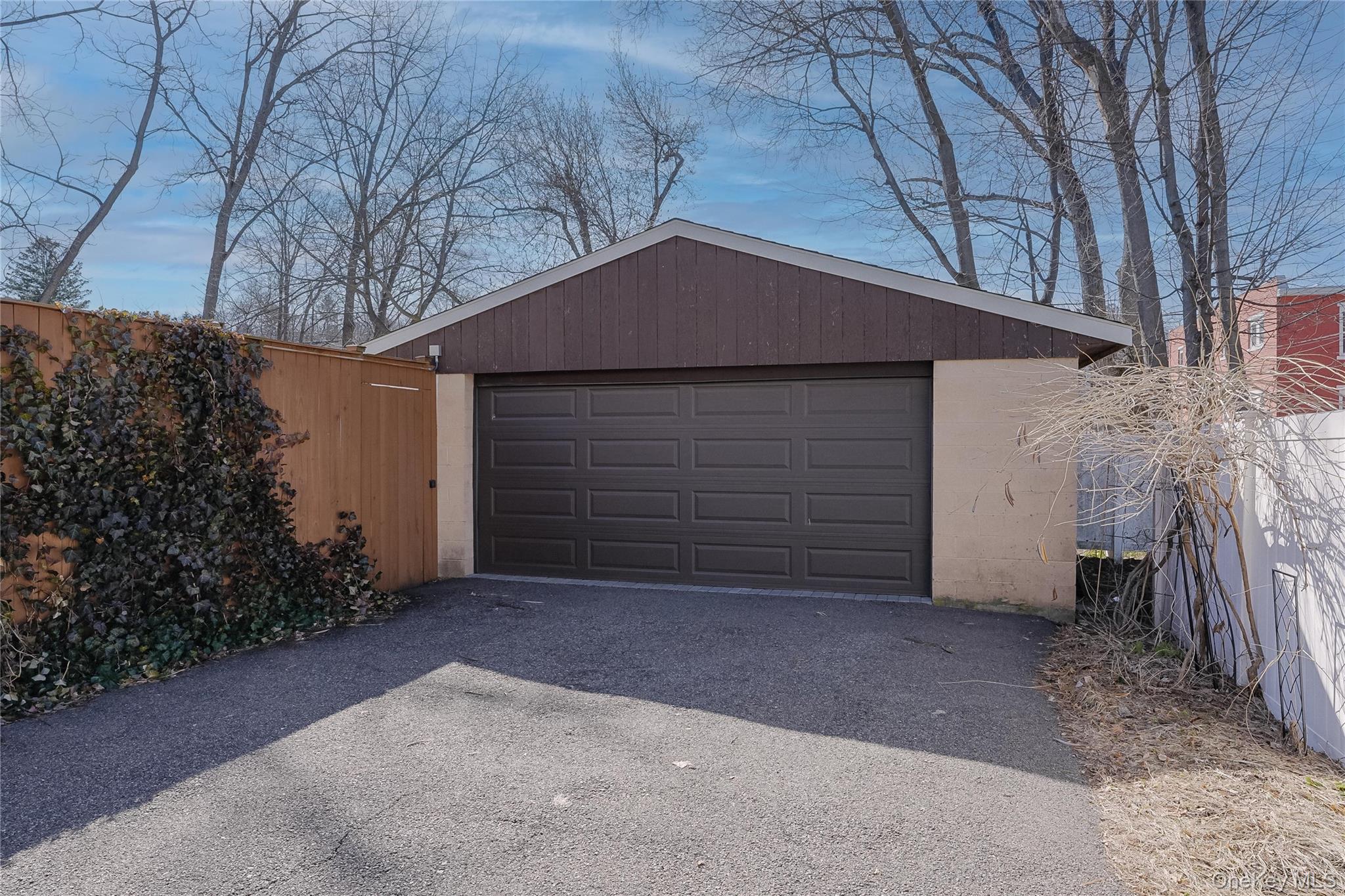 14 West Street – For Sale photo 31