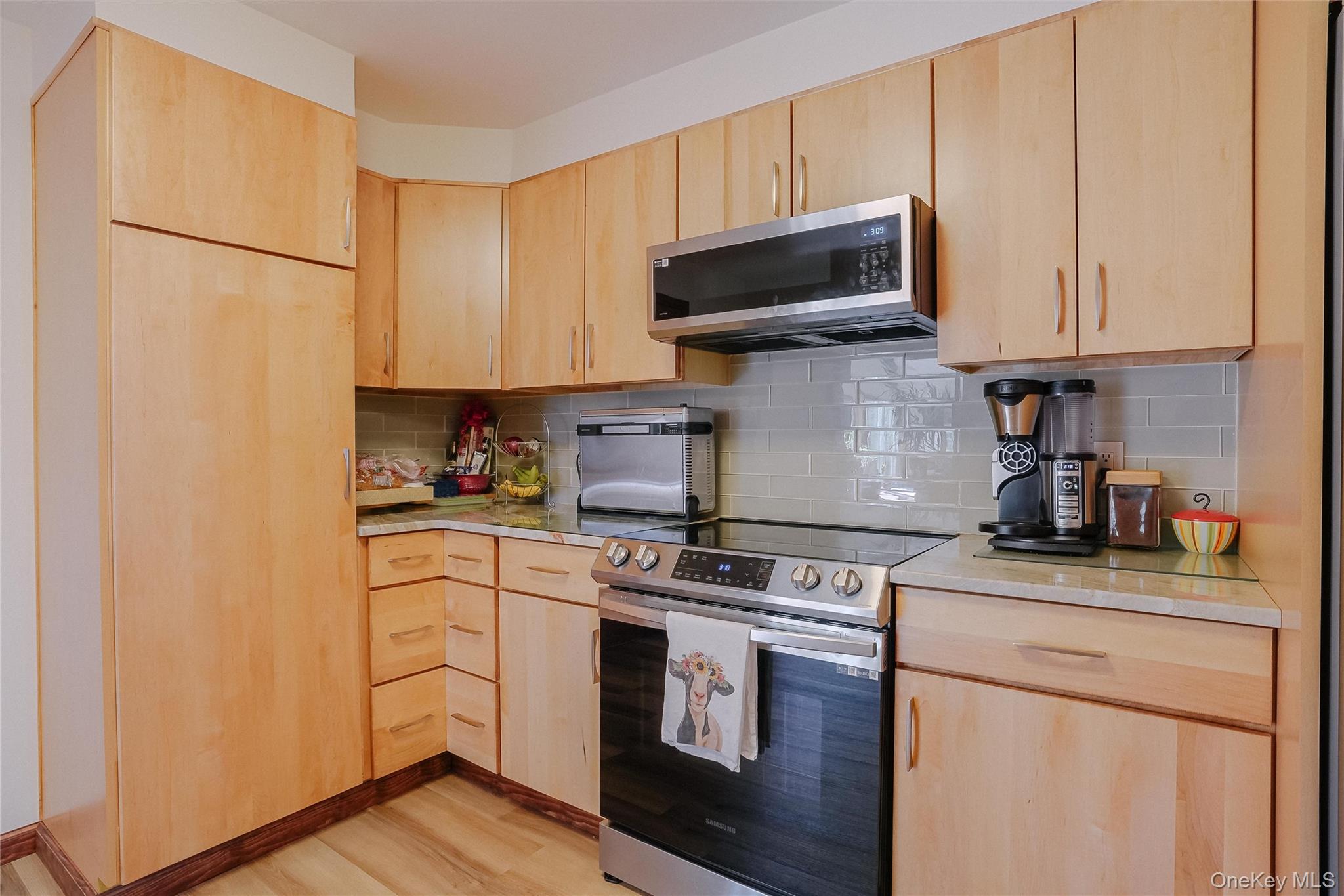 14 West Street – For Sale photo 24