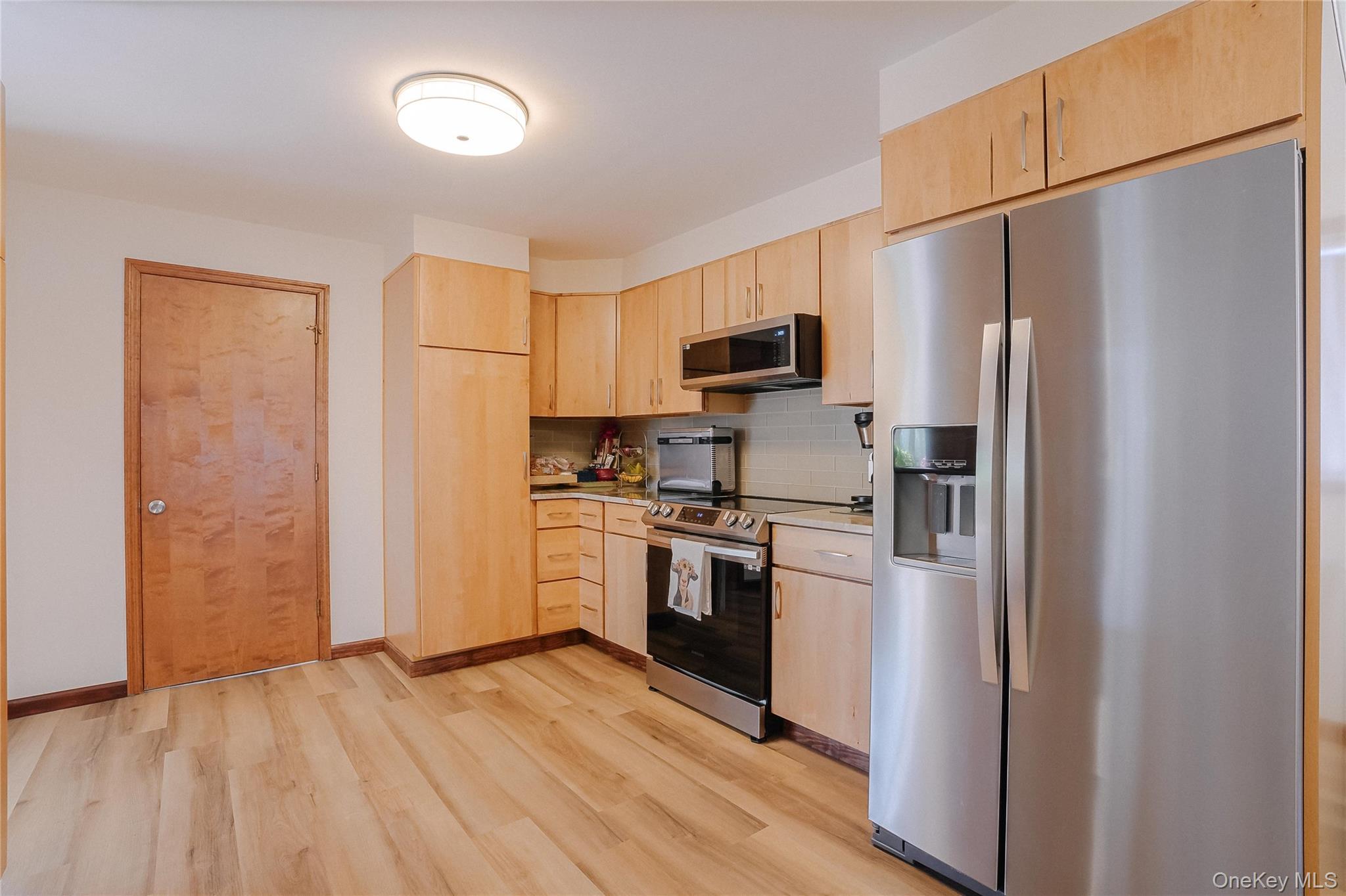 14 West Street – For Sale photo 23